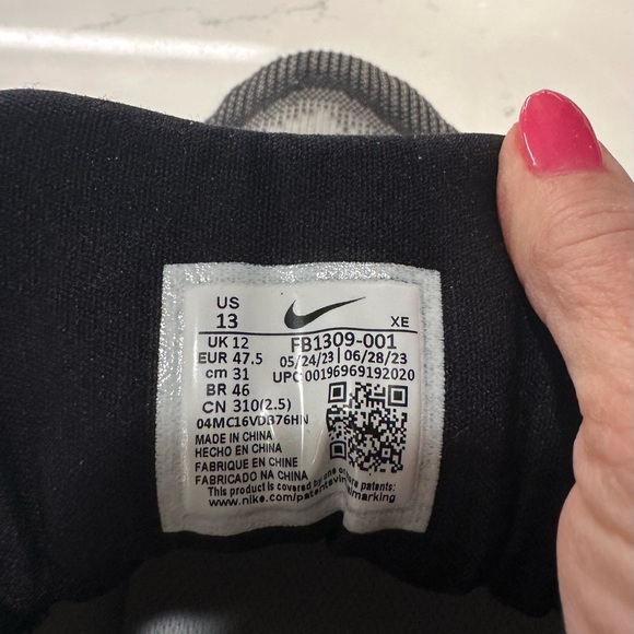 Men’s Nike Running shoes -size 13 - Picture 4 of 8